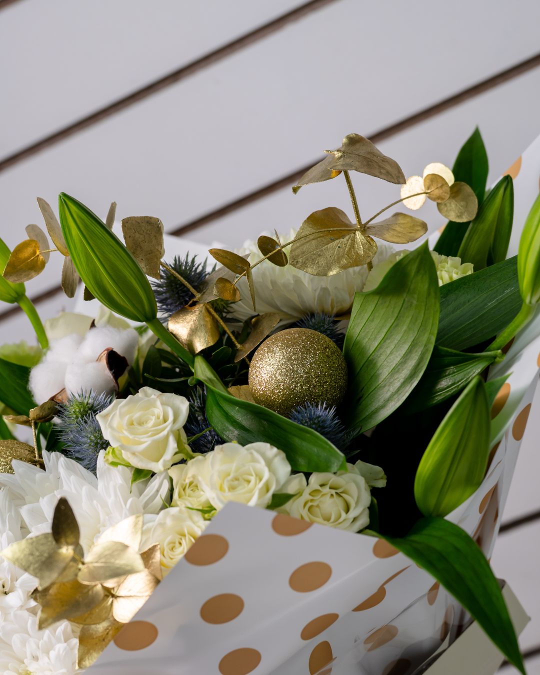 White Christmas Bouquet