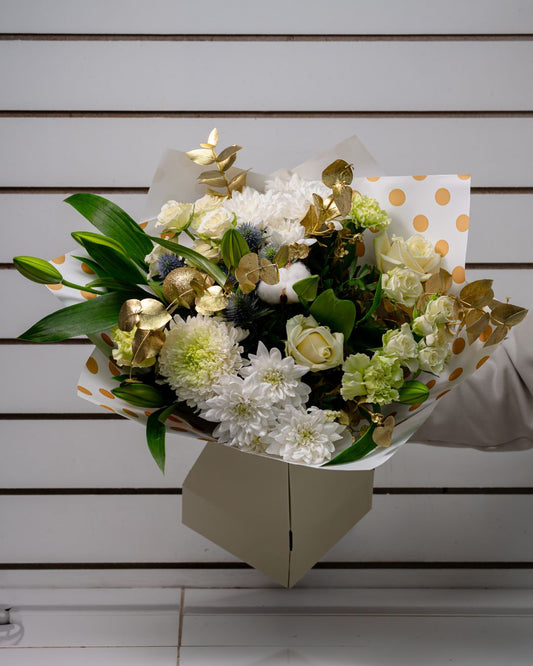 White Christmas Bouquet